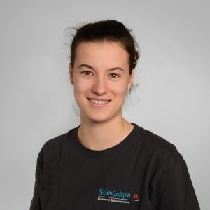 Schnueriger_Schreinerei_Innenausbau-Team-Martina