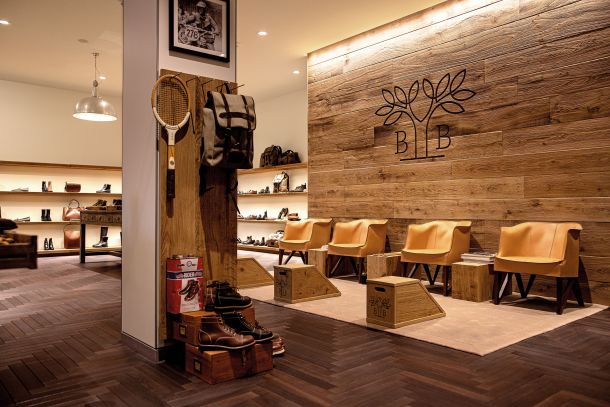 Schnueriger_Schreinerei_Innenausbau-Ladenbau-Referenzen-BenciBrothers_Store_Zug