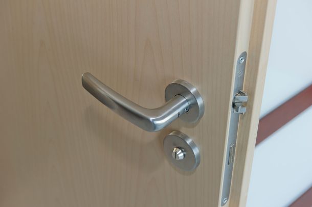 Schnueriger_Schreinerei_Innenausbau-Tueren-Referenzen-schnueriger-0999